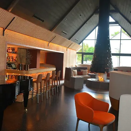 Chateau Saint-jean, Relais & Chateaux Hotel Montlucon