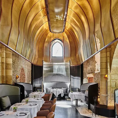 Chateau Saint-jean, Relais & Chateaux Hotel Montlucon